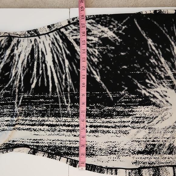 Bloomingdale's Chequer 3/4 Sleeve Black/White and Pink Detail Dress Size 4 - Picture 13 of 15